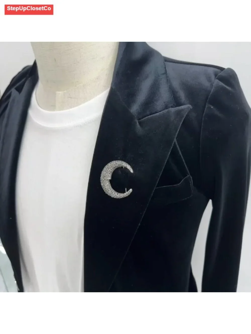 Vintage Rhinestone Crescent Moon Brooch Pin for Dresses Suits Hats Bags Jewelry